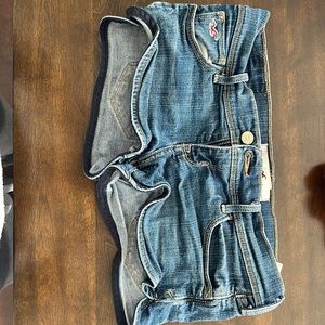 Hollister Jean shorts W26 size 3. Normal wear and tear